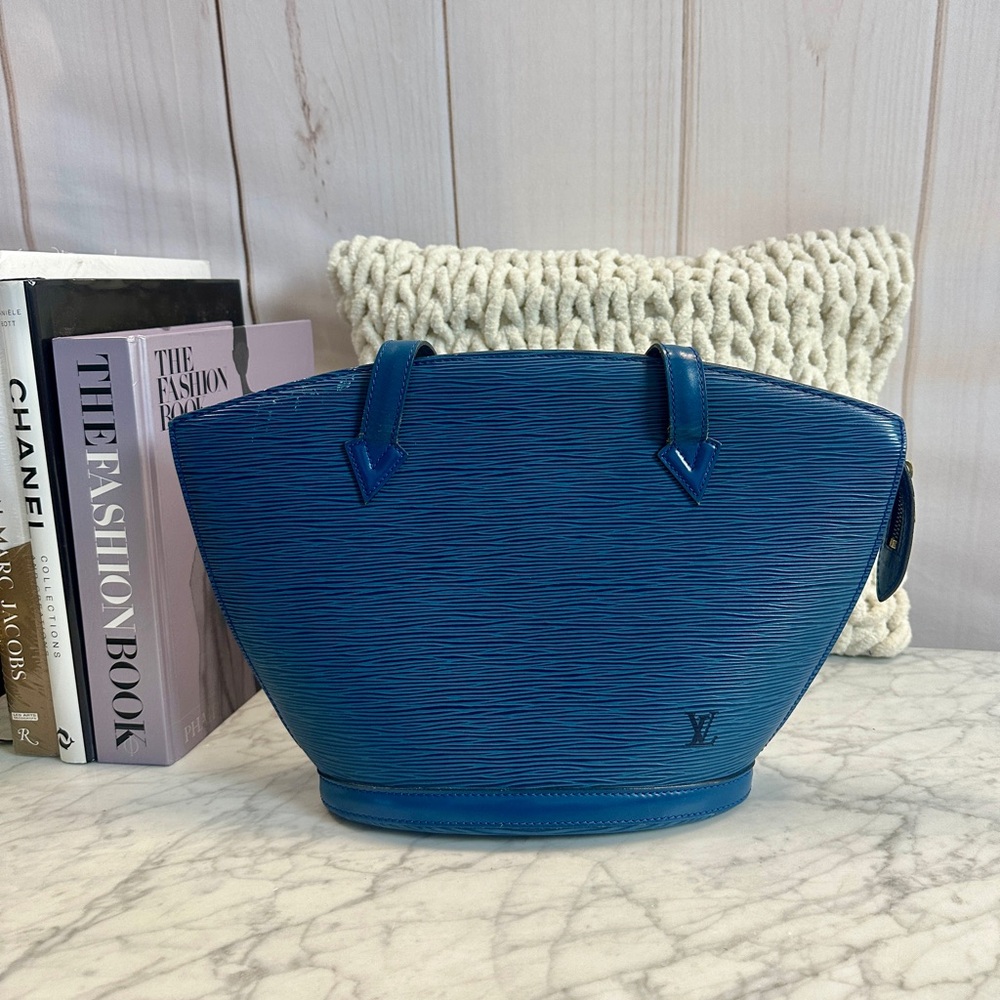 Louis Vuitton Epi bag